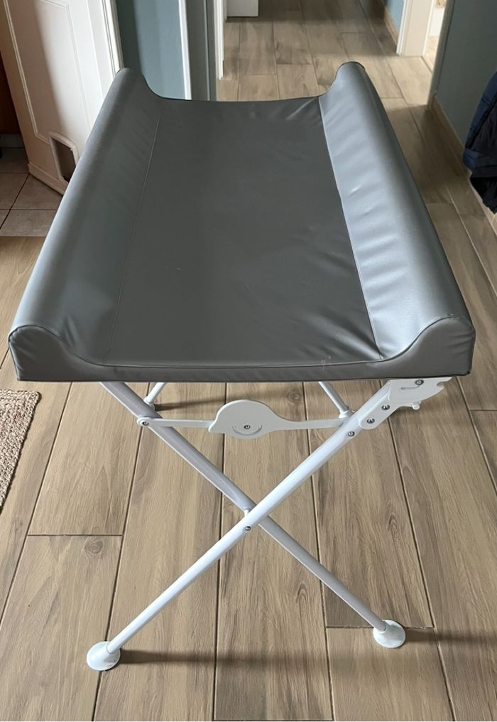 Table à langer pliable