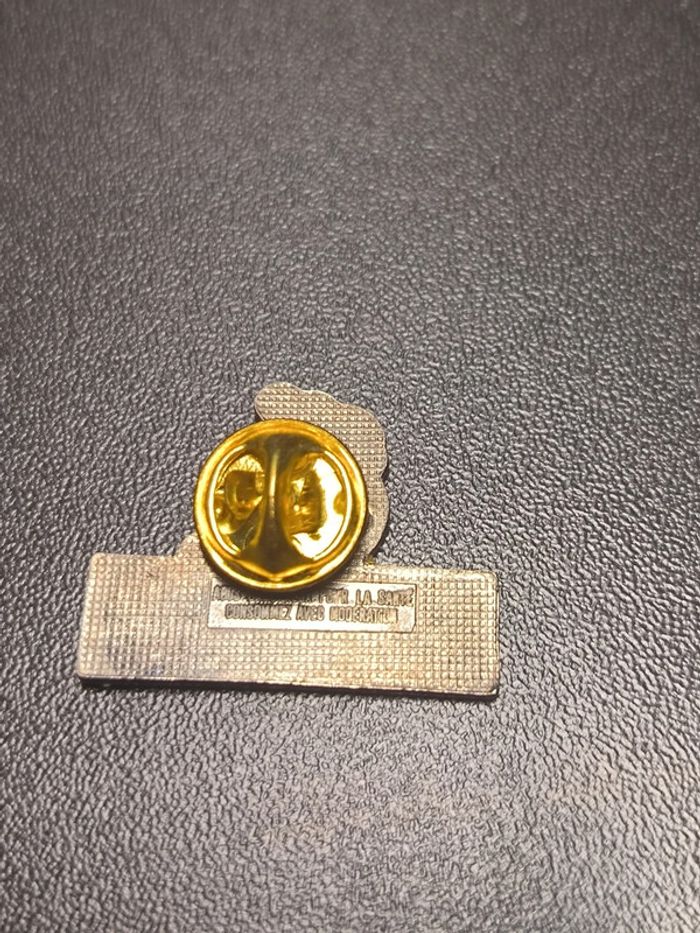 Pin's bière collector George killian's - photo numéro 2