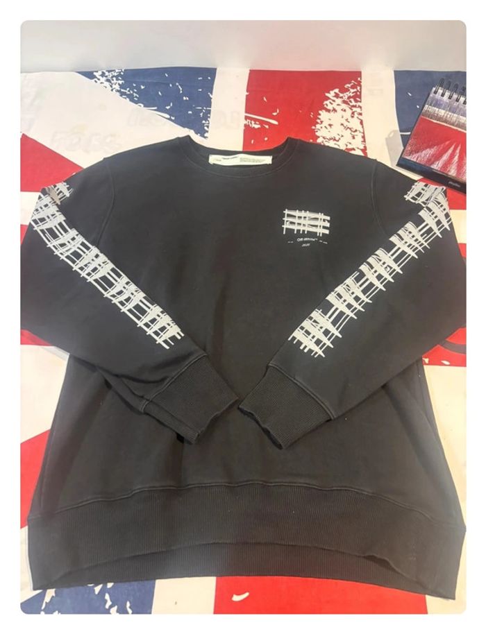 Sweat Off White taille L/XL noir imprimé dans le dos et sur les manches - photo numéro 5