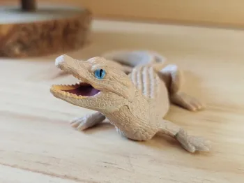 Figurine Caïman albinos animal de la savane