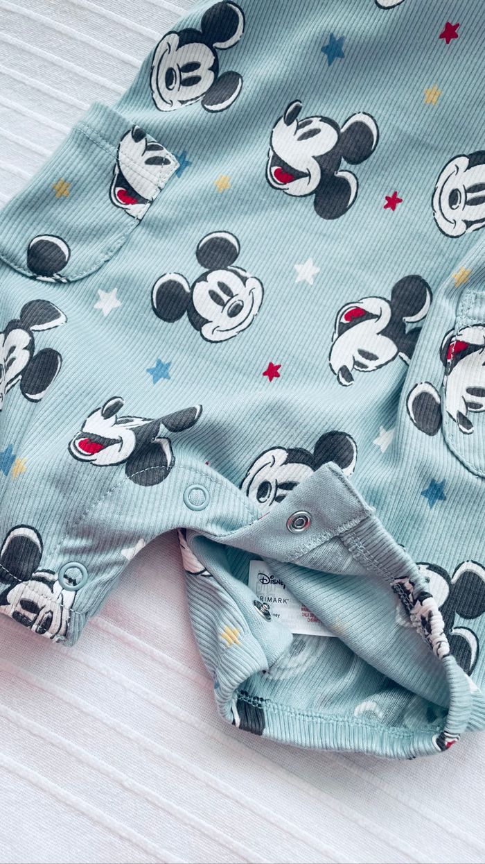 Combinaison Mickey 6/9 mois - photo numéro 7