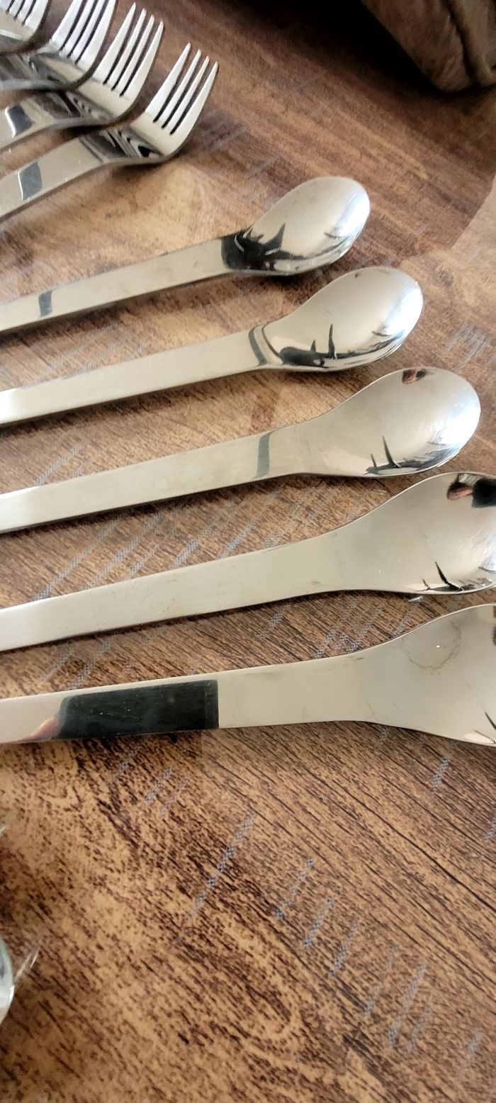 Lot d'assiettes + couverts - photo numéro 6