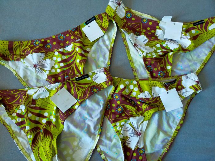 Bas de maillot femme – Imprimé tropical vert & bordeaux – Haute Pression – Neuf avec étiquette - photo numéro 3