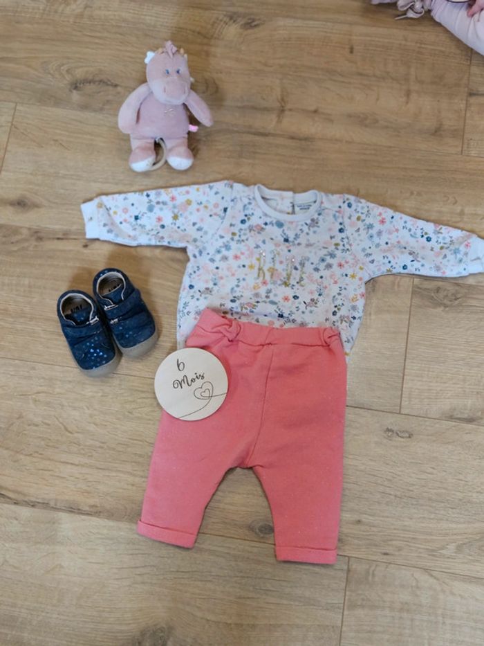 Jolie ensemble tape a l'œil 6mois