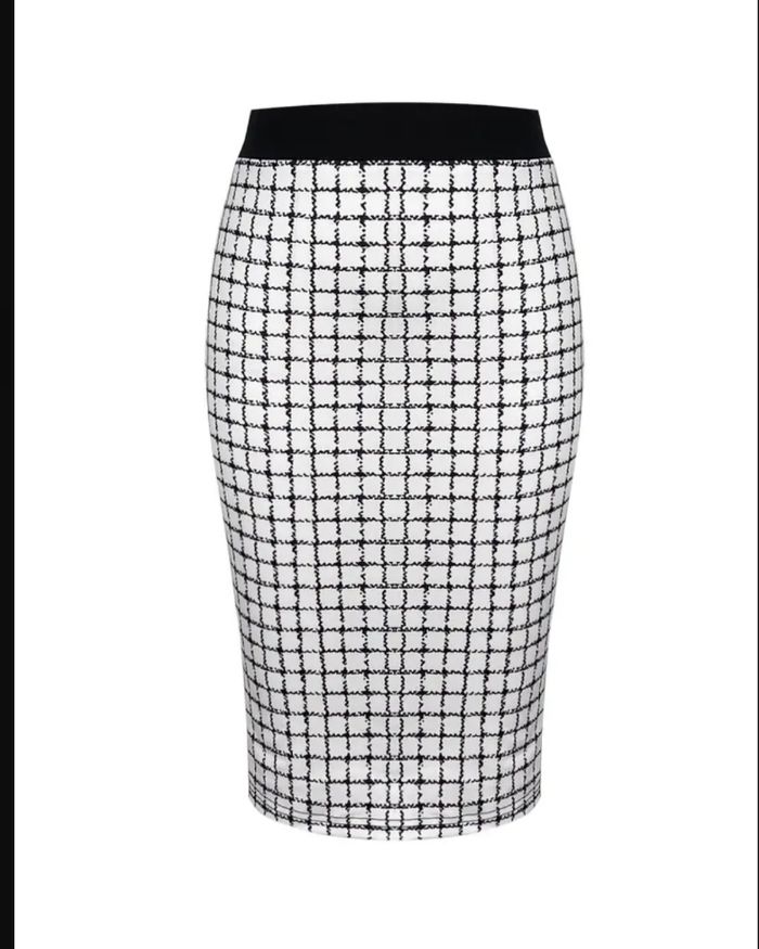 Ensemble deux pièces comprenant un manteau élégant
à carreaux avec un col ouvert et des manches longues, associé à une jupe à taille élastique. Taille s - photo numéro 4