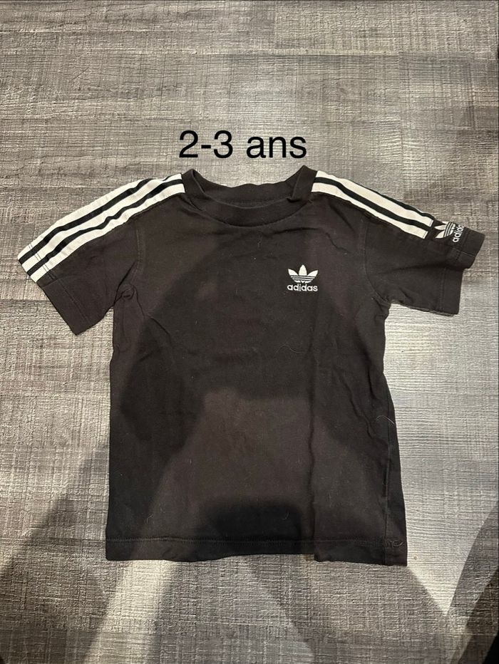 T-shirt adidas