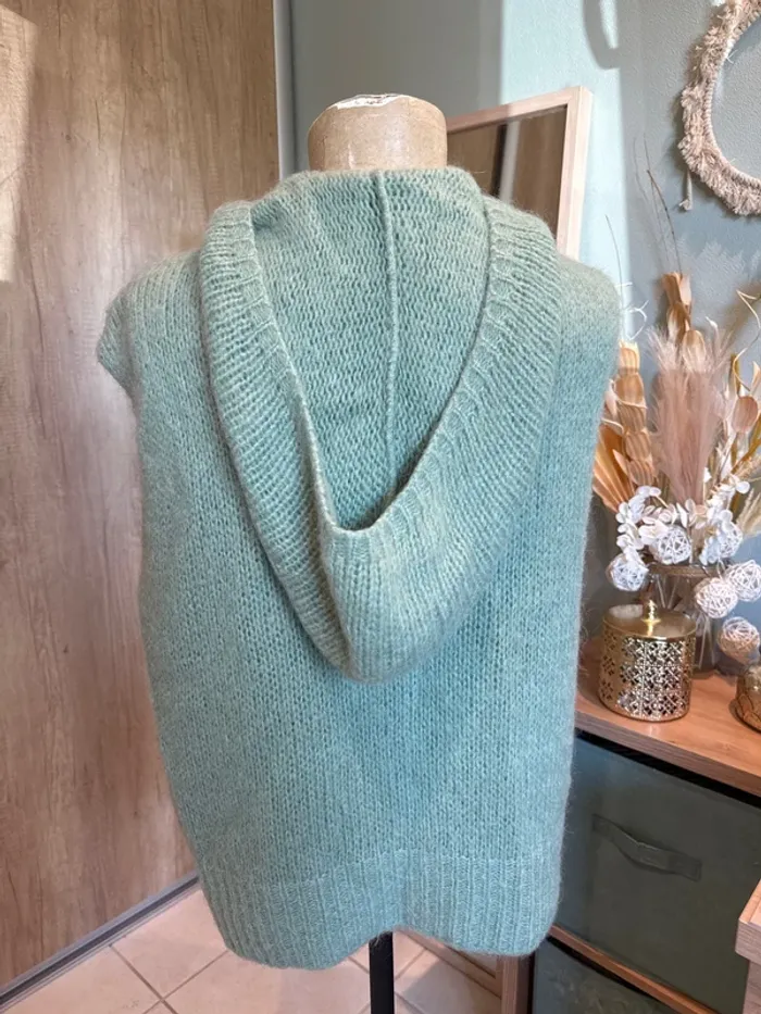Très joli pull sans manches à capuche femme - photo numéro 3
