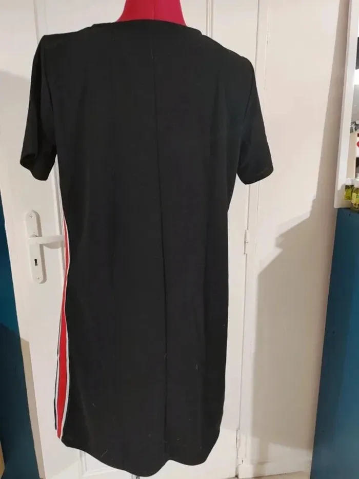 Petite robe noire - photo numéro 3