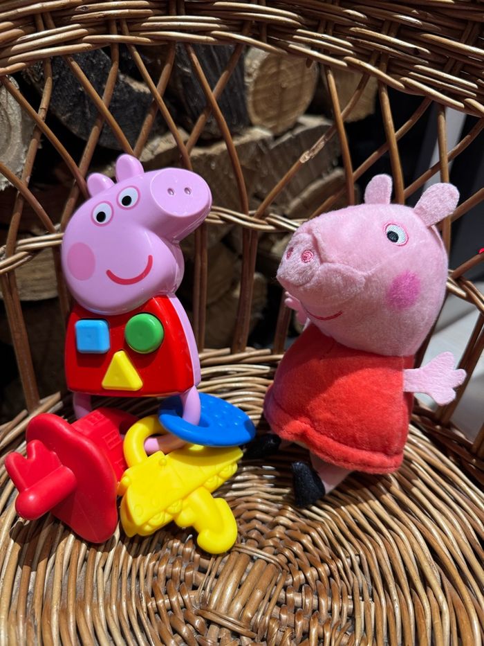 Hochet + peluche peppa pig - photo numéro 4