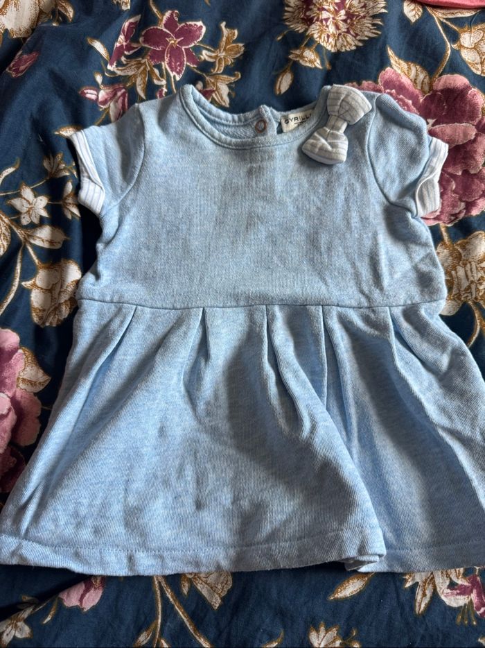 Joli lot de 9 robes d’été + 1 barboteuse 6 mois - photo numéro 9