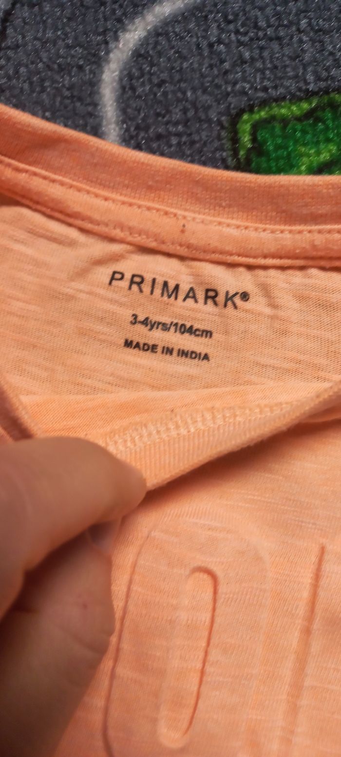 Tee shirt Primark 4 ans - photo numéro 3