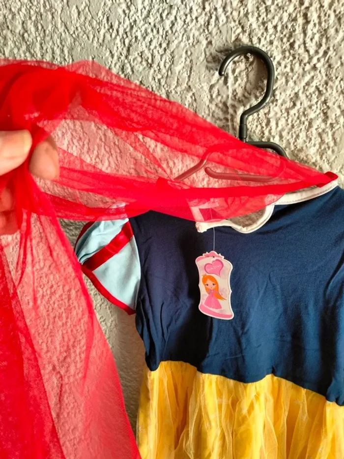 Robe de princesse Blanche-Neige 130 cm neuve - photo numéro 4