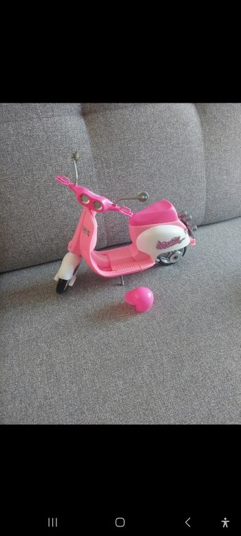 Scooter barbie