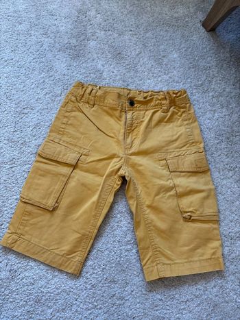 Bermuda jaune tape à l’œil taille 8 ans