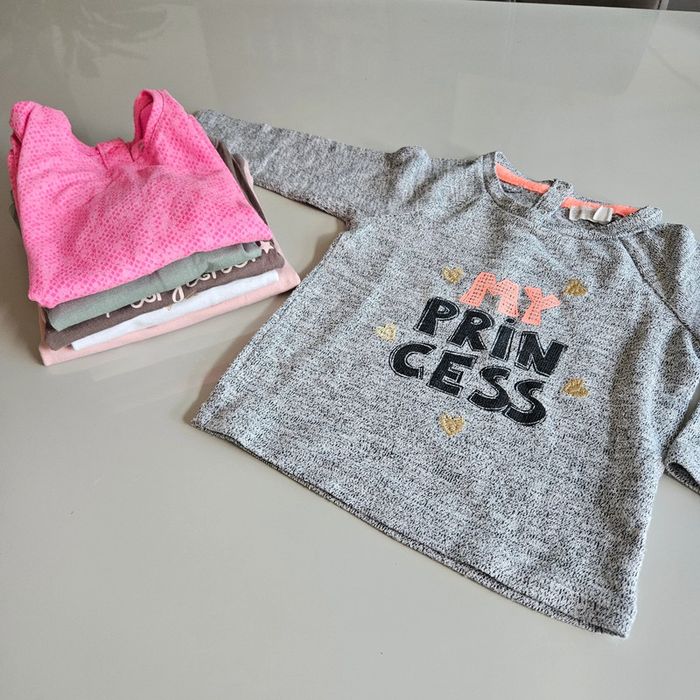 Lot  vêtements fille 12 mois - photo numéro 2