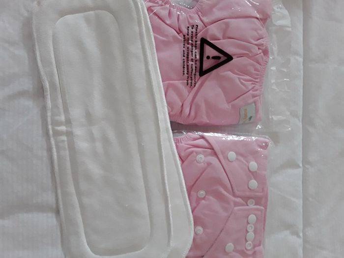 2 couches lavables rose avec 4 inserts - photo numéro 3