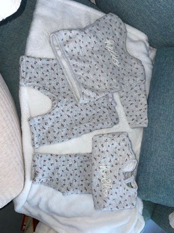 Lot de 2 ensembles pantalon + pull