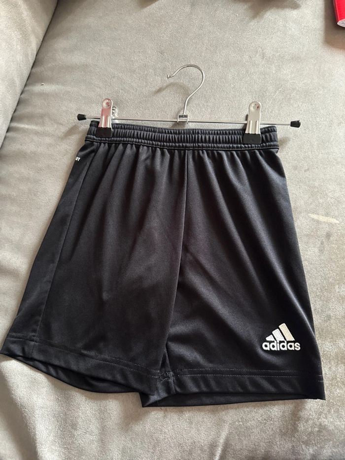 Short garçon Adidas 7-8 ans