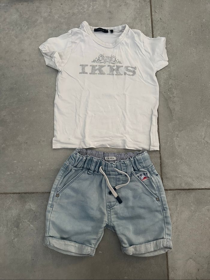 Ensemble IKKS, taille deux ans, short en jean et T-shirt blanc