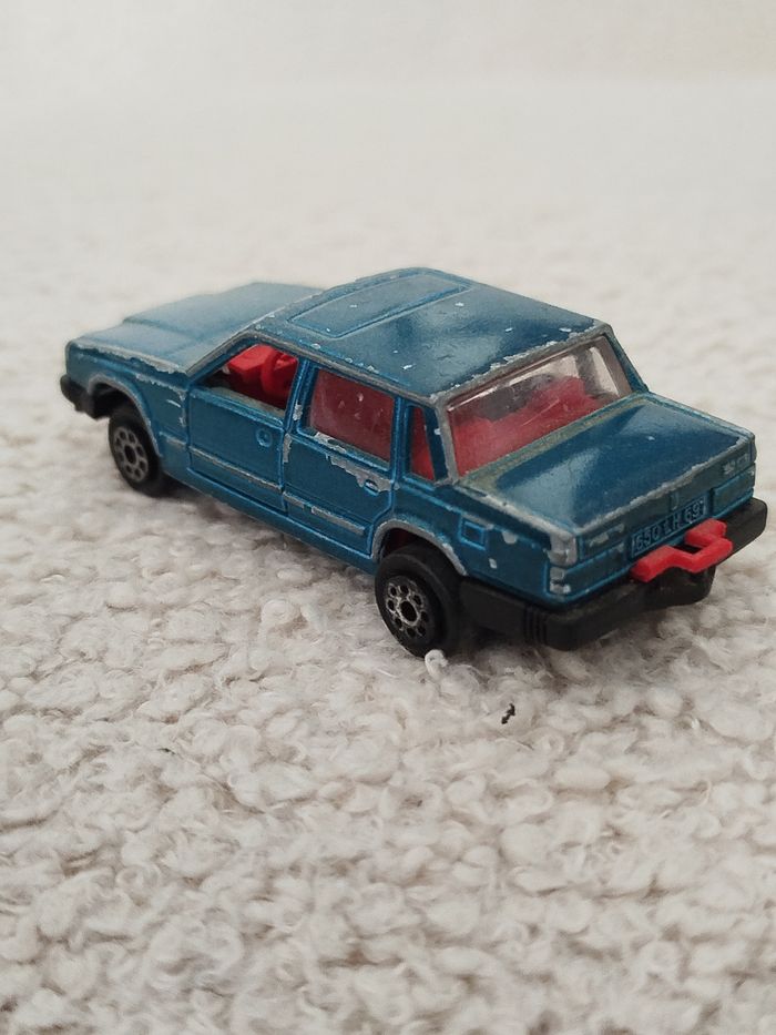 Voiture Majorette Volvo 760 - photo numéro 4
