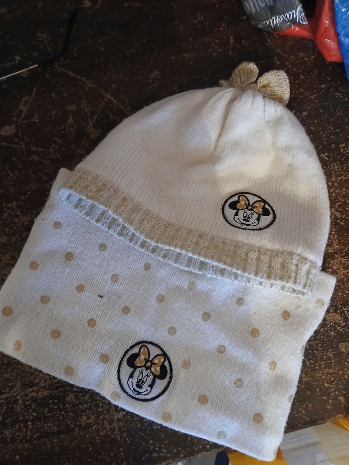 Lot bonnet tour de cou