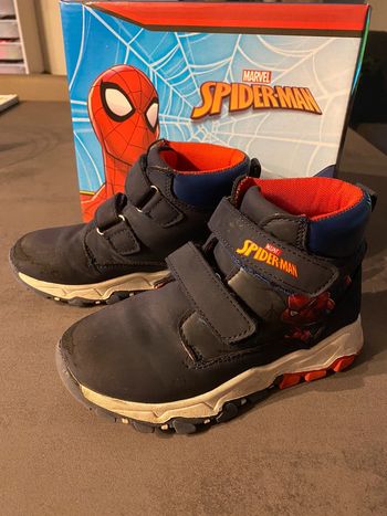 Baskets hautes marine Marvel Spiderman taille 29