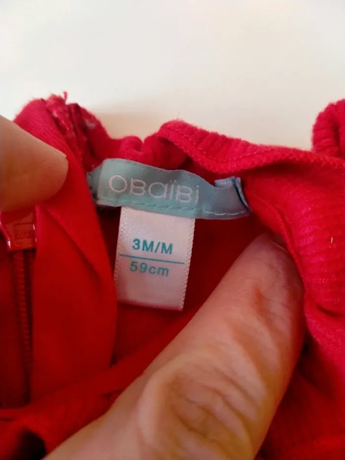 Robe rouge Obaïbi 3 mois - photo numéro 3
