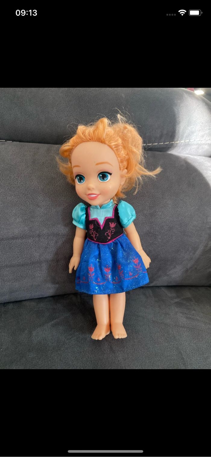 Poupée Anna reine des neiges