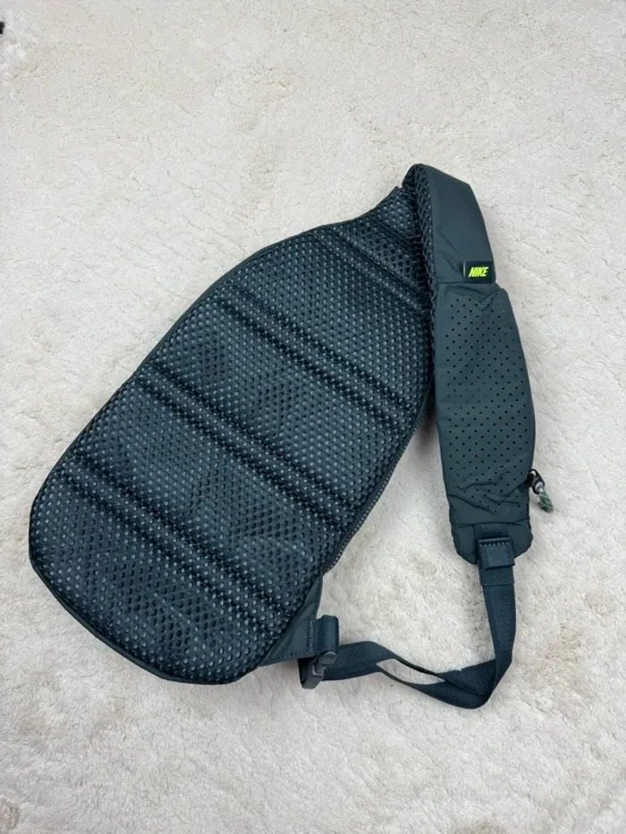 Sling Bag Nike 8L Y2k Noir Neuf - photo numéro 4