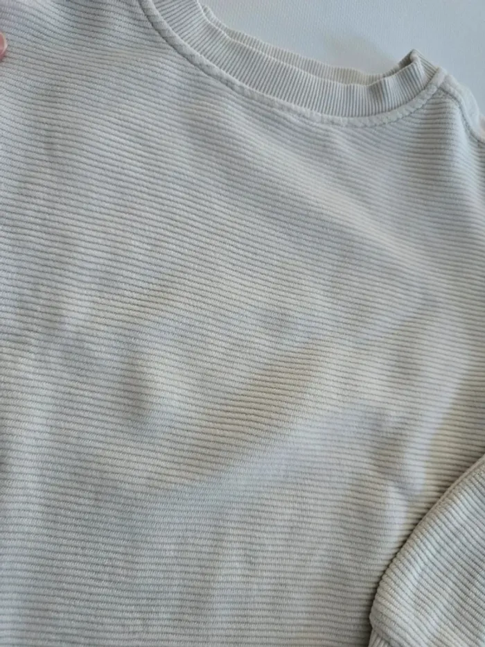 Sweat kiabi couleur crème - photo numéro 3
