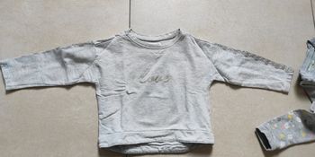 sweat-shirt
