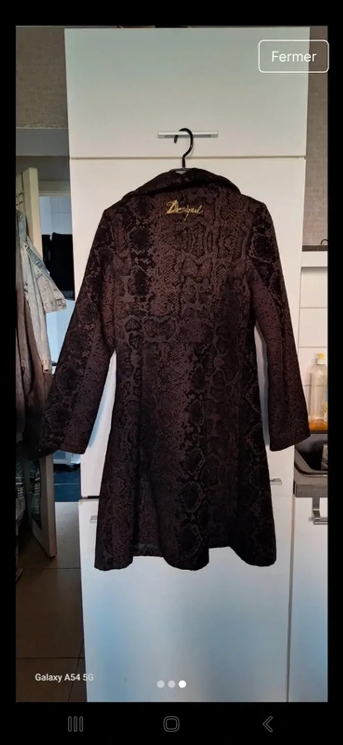 Manteau Desigual M 38
Acheté mais jamais mis - photo numéro 3