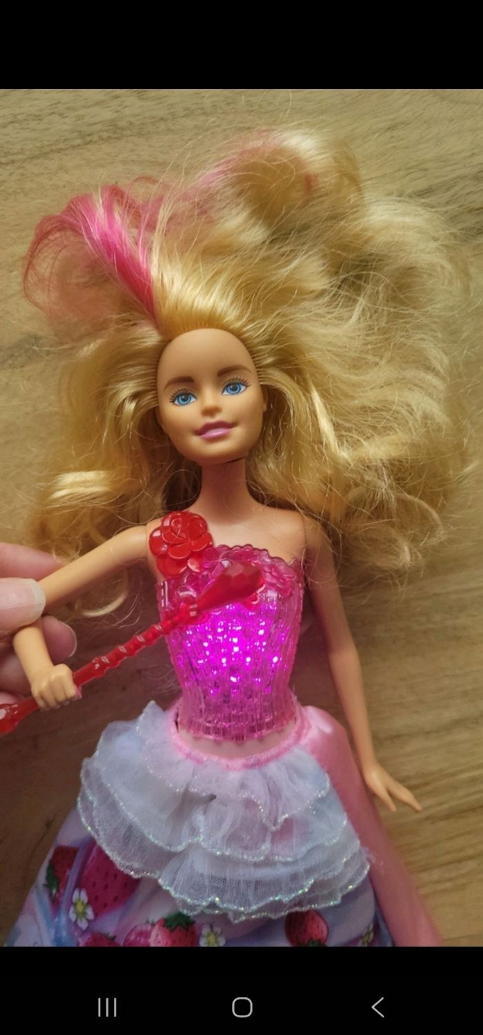 Lot barbies - photo numéro 5