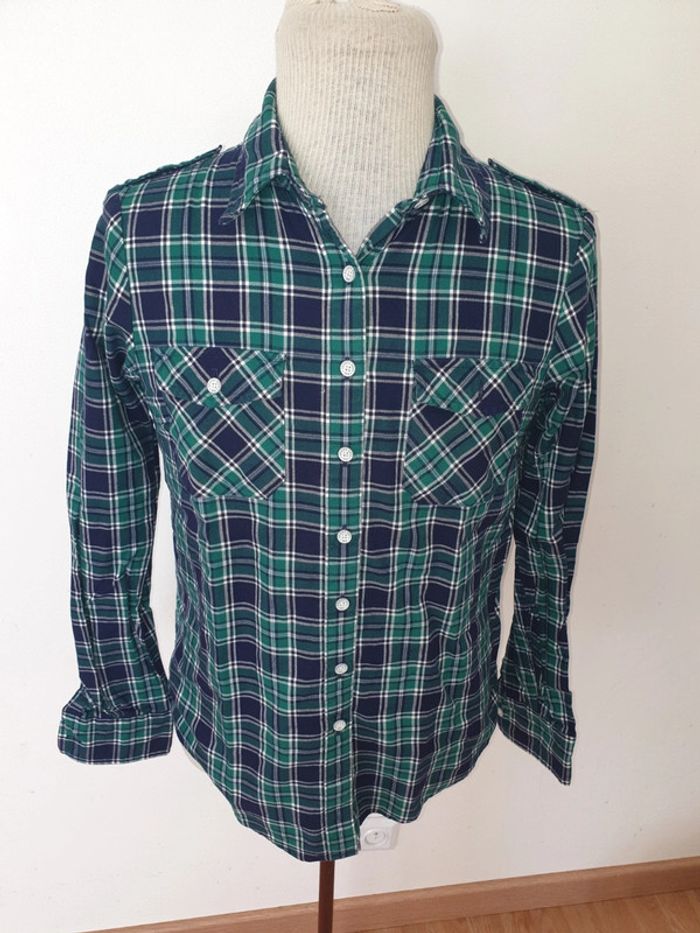 25- Chemise Tommy Hilfiger pour femme