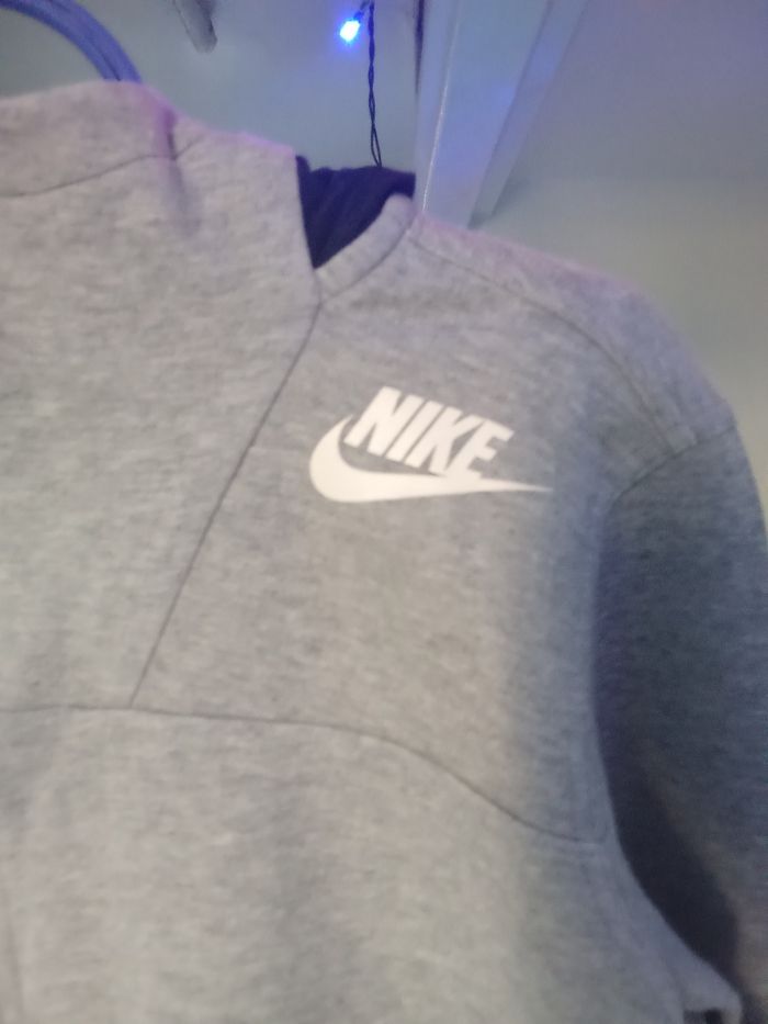 Veste NIKE taille M couleur gris et noir - photo numéro 5