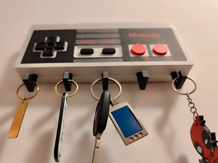 Porte-clés mural rétro NESPorte-clés mural rétro NES Apportez une touche geek et nostalgique à votr - photo numéro 3