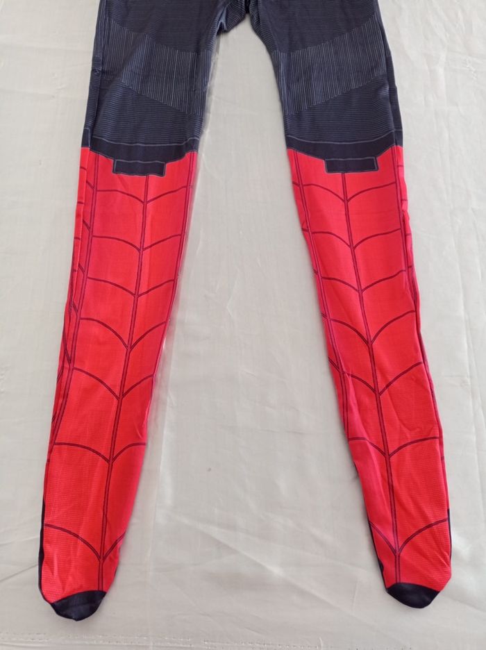 Costume combinaison spiderman noir et rouge 6-7ans - photo numéro 6