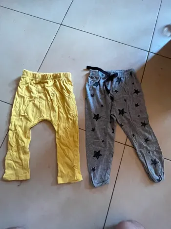 Lot de 2 pantalon taille 86 cm