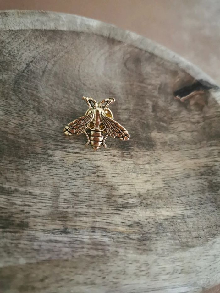 Broche abeille dorée - photo numéro 2