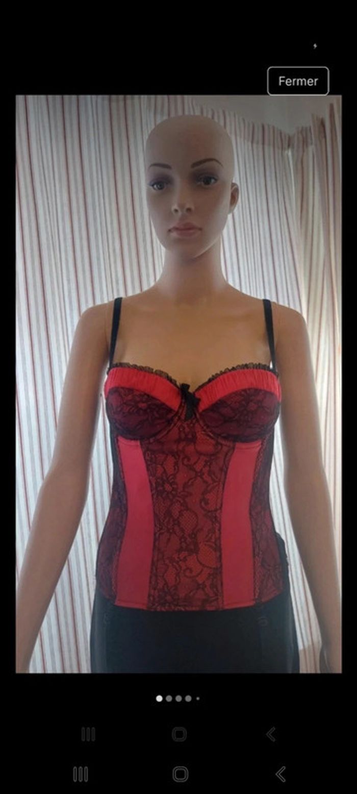 Corset guêpière rouge/noir La Senza fr 90C
