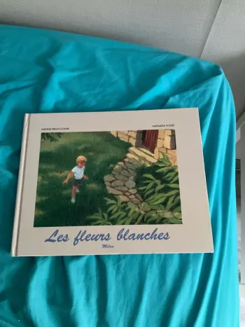 Album jeunesse, les fleurs blanches