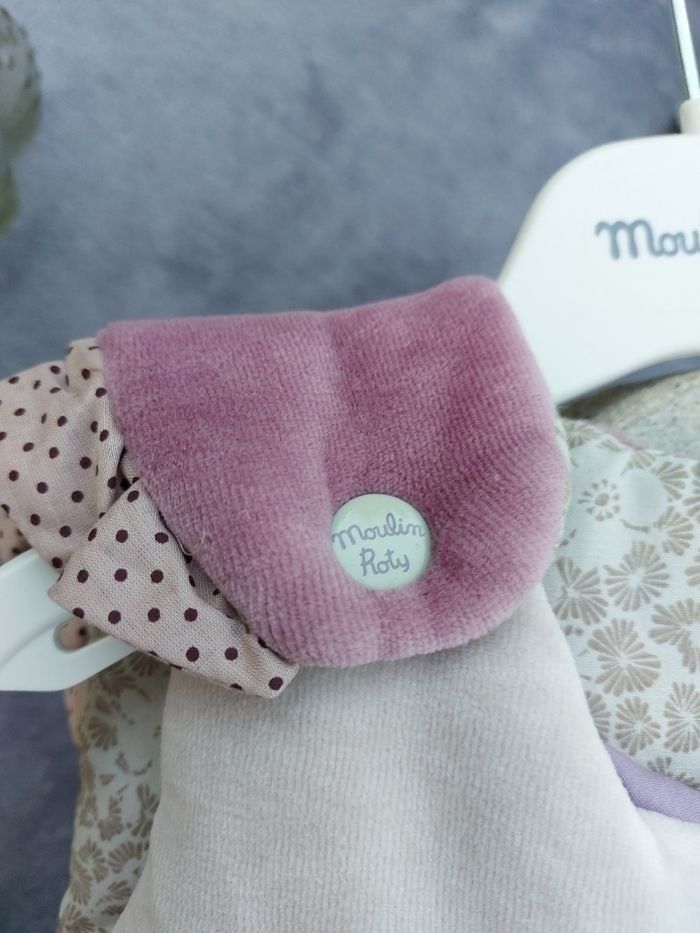 Lot naissance fille collection Les Pachats Moulin Roty neuf avec gigoteuse - photo numéro 9