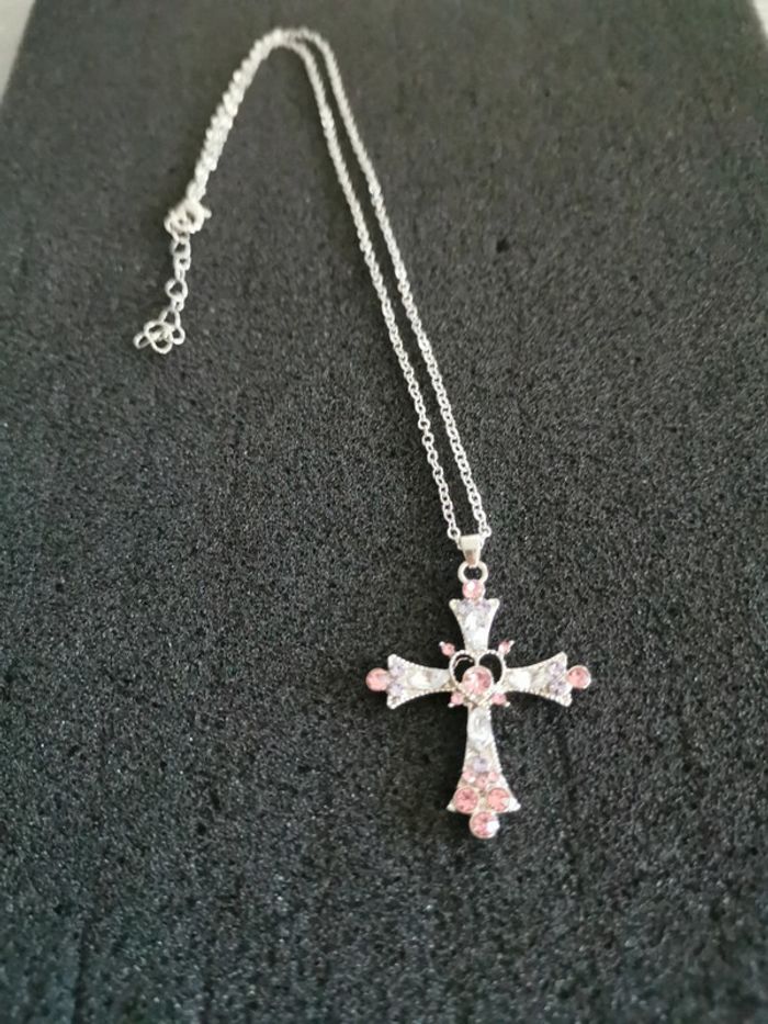 Collier et pendentif spirituel croix chrétienne