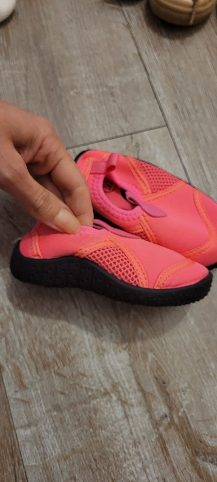 Chaussons taille 20/21 - photo numéro 3