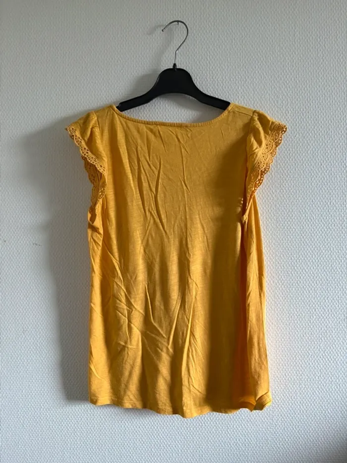 T shirt jaune moutarde - photo numéro 3