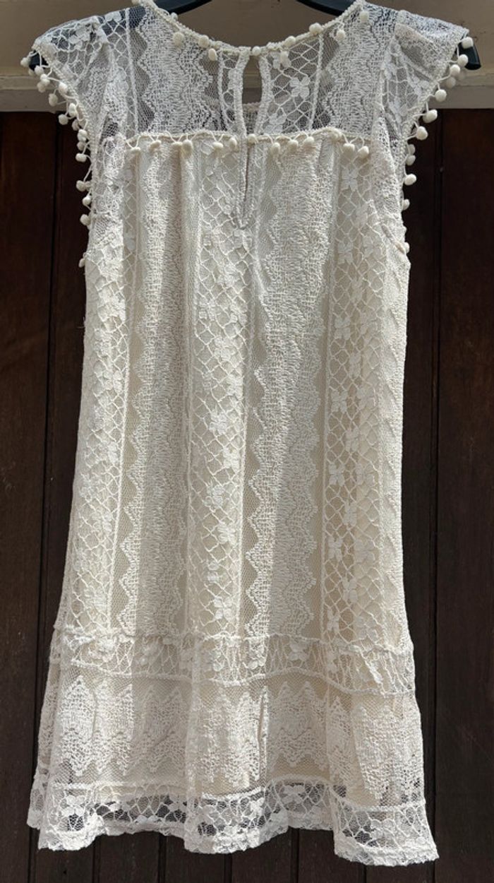 🌸 Robe en dentelle blanche Ciaomilano Paris 🌸 - photo numéro 2