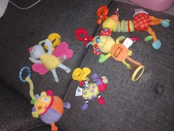 Différents jeux éducatifs bébé