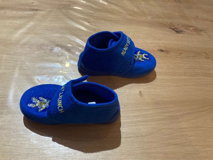 Pantoufles cosmonautes taille 24 - photo numéro 3