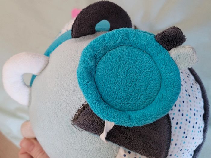 Balle d'activités bébé velours adaptée dès la naissance - photo numéro 7