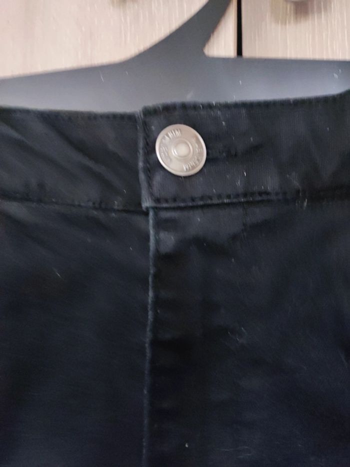 Short jean noir kiabi taille XS - 14 ans - photo numéro 2